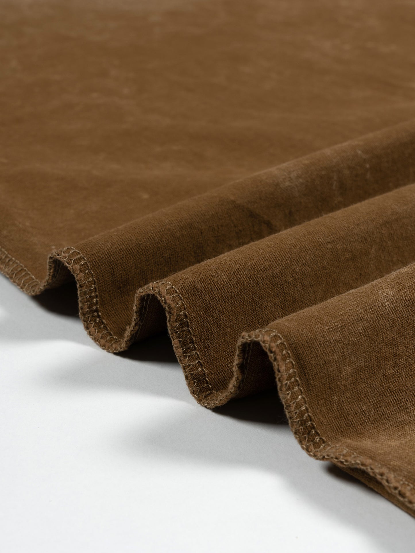 street,t shirt,modern,man