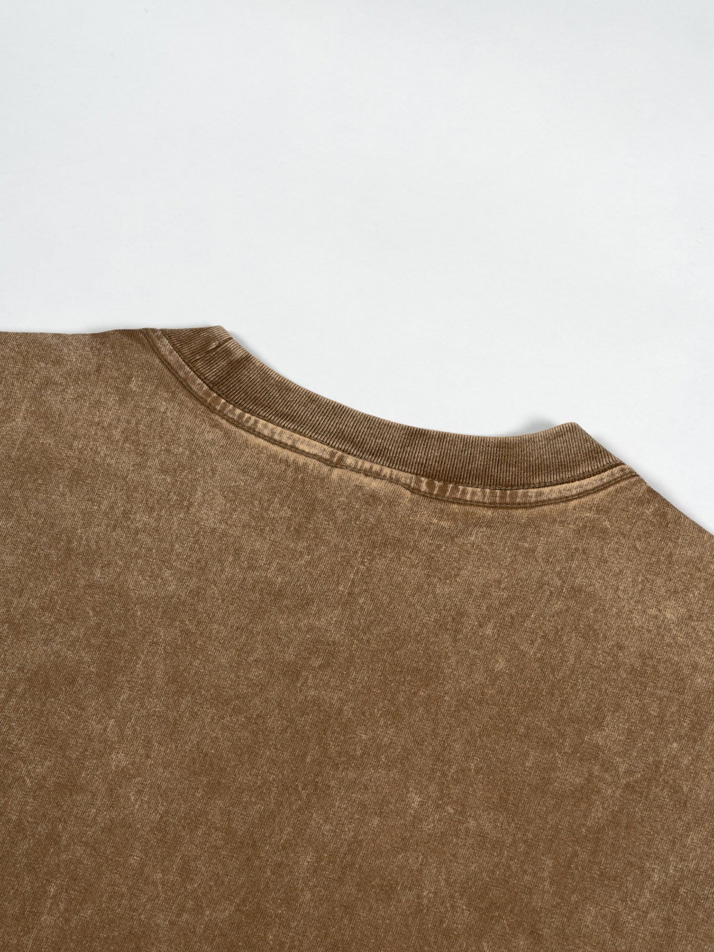 street,t shirt,modern,man