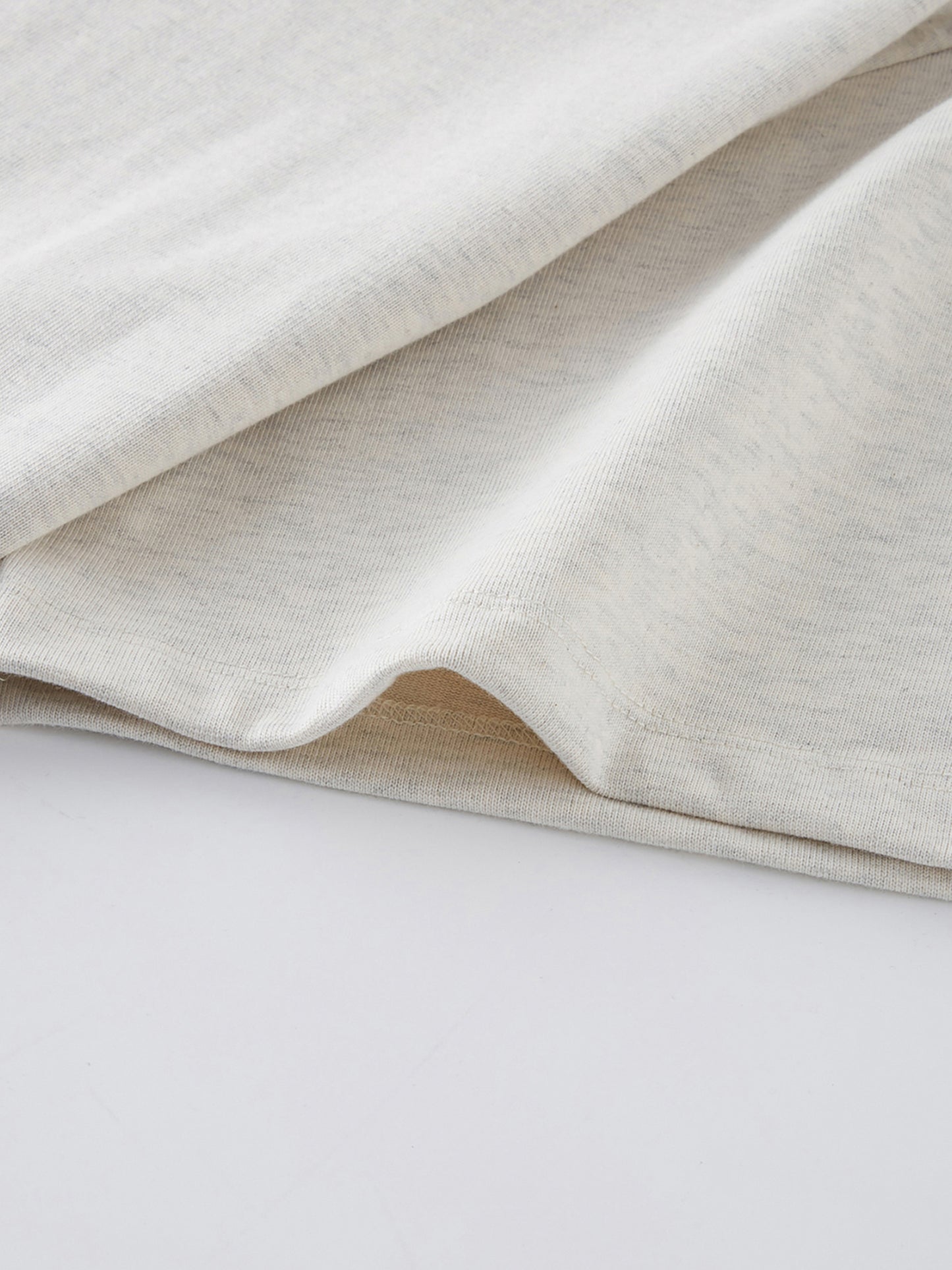 street,t shirt,modern,man