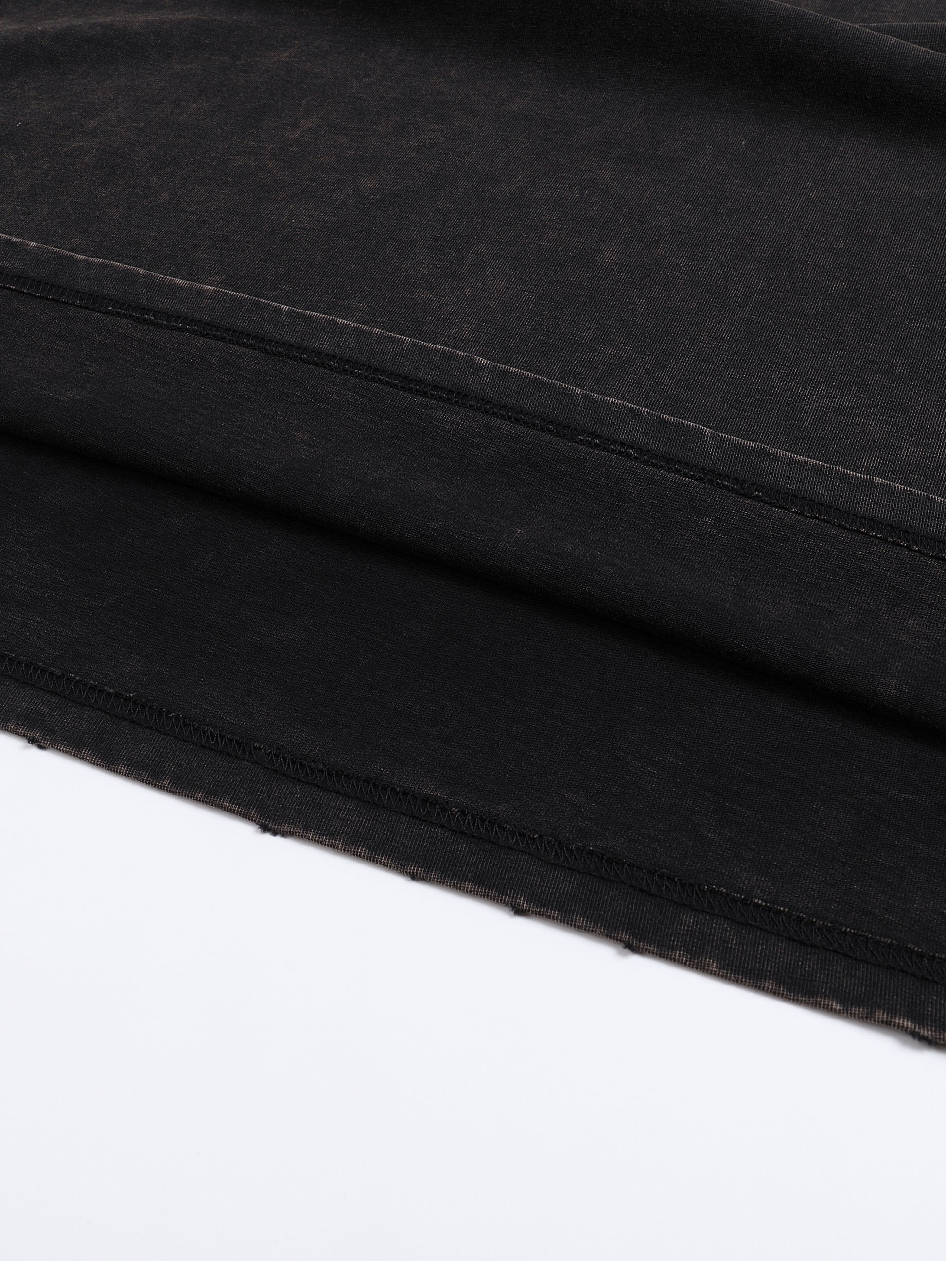 street,t shirt,modern,man