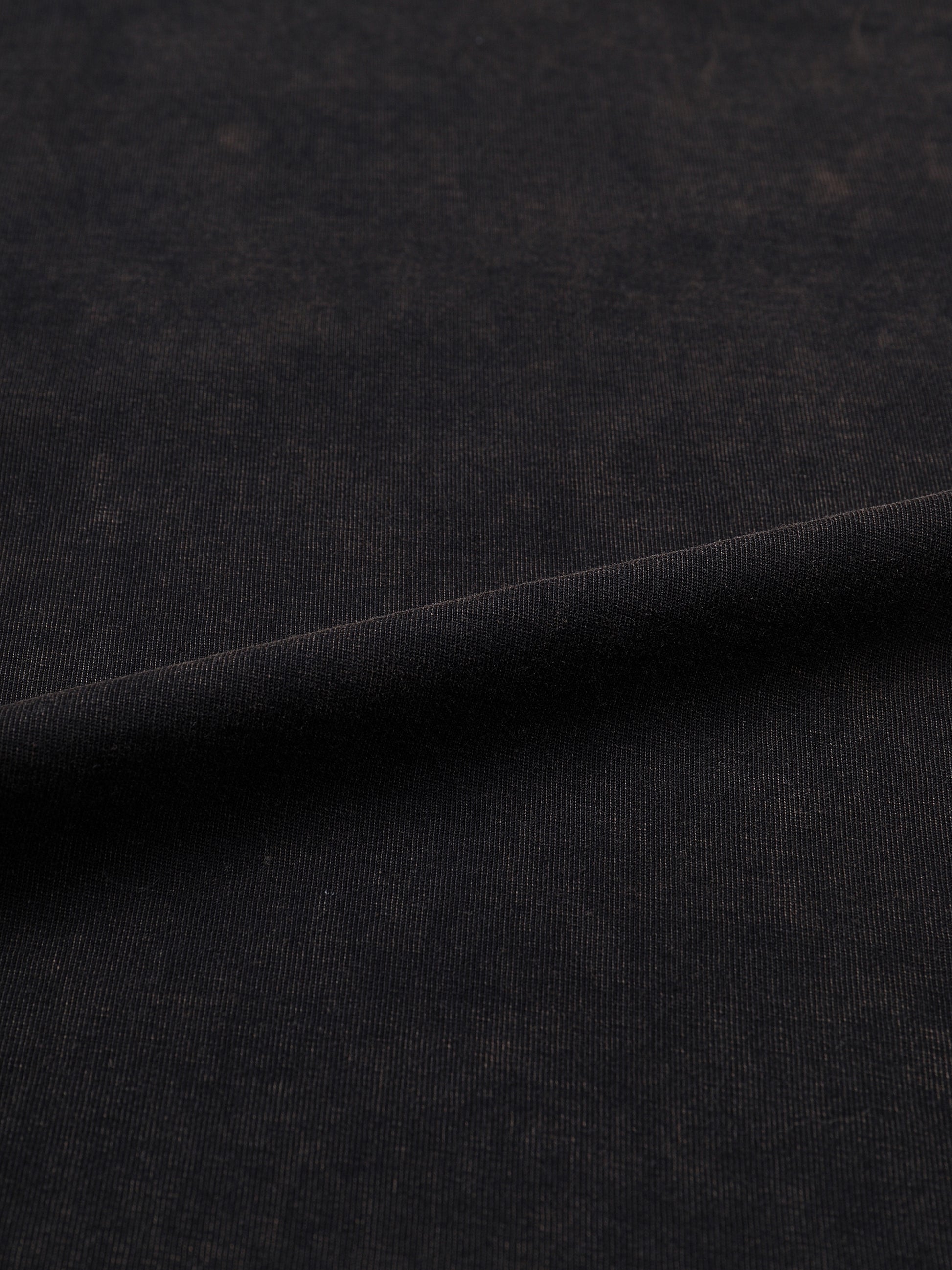 street,t shirt,modern,man