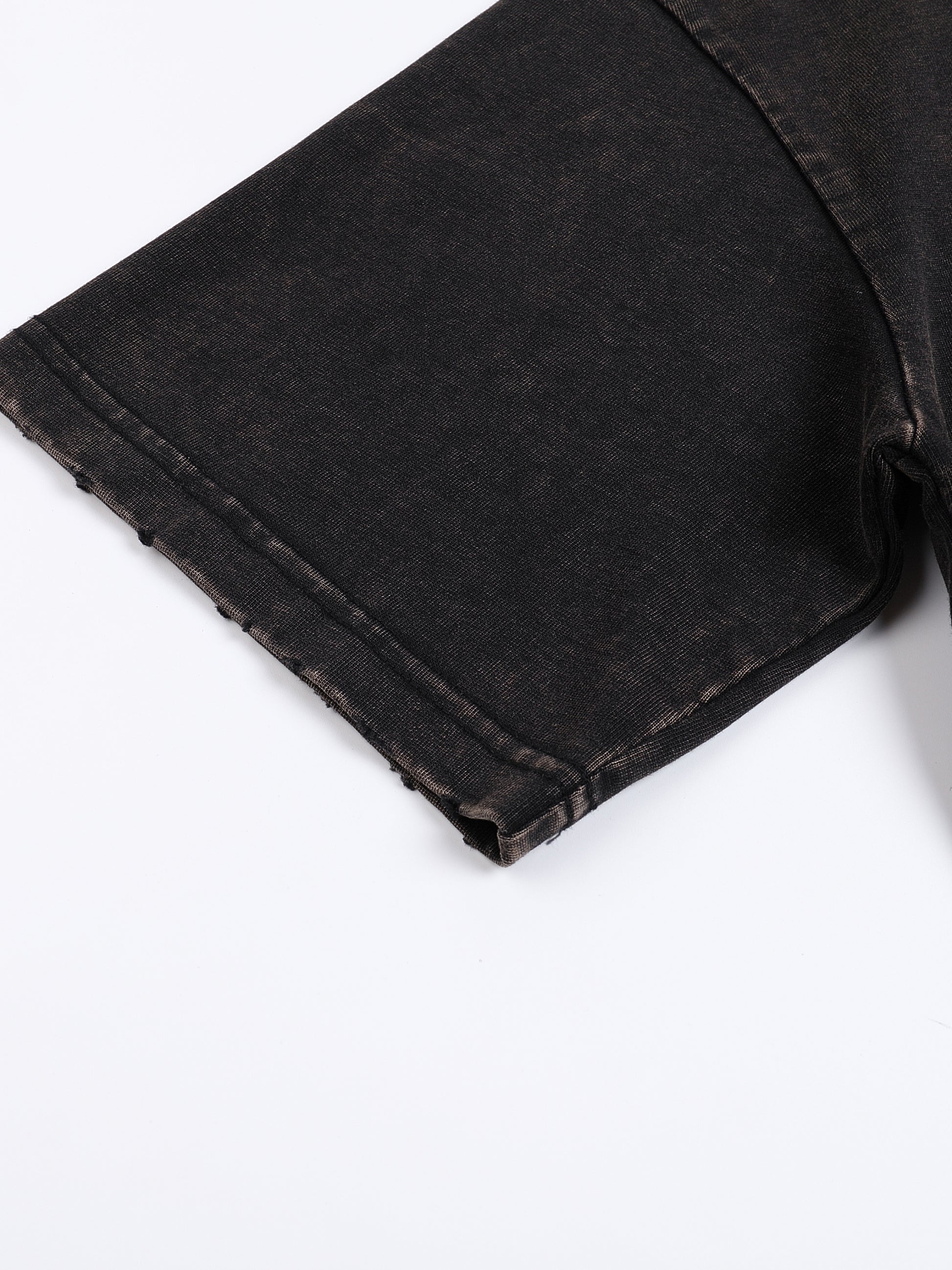 street,t shirt,modern,man