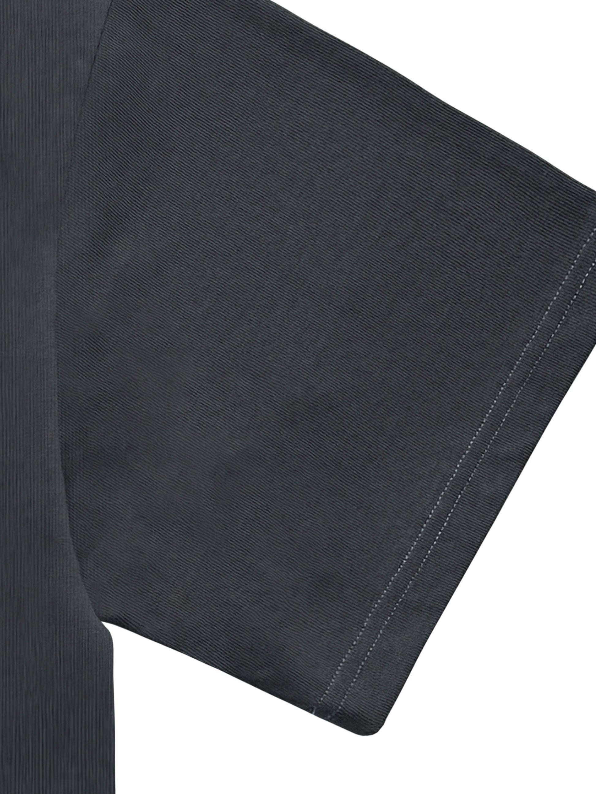 street,t shirt,modern,man