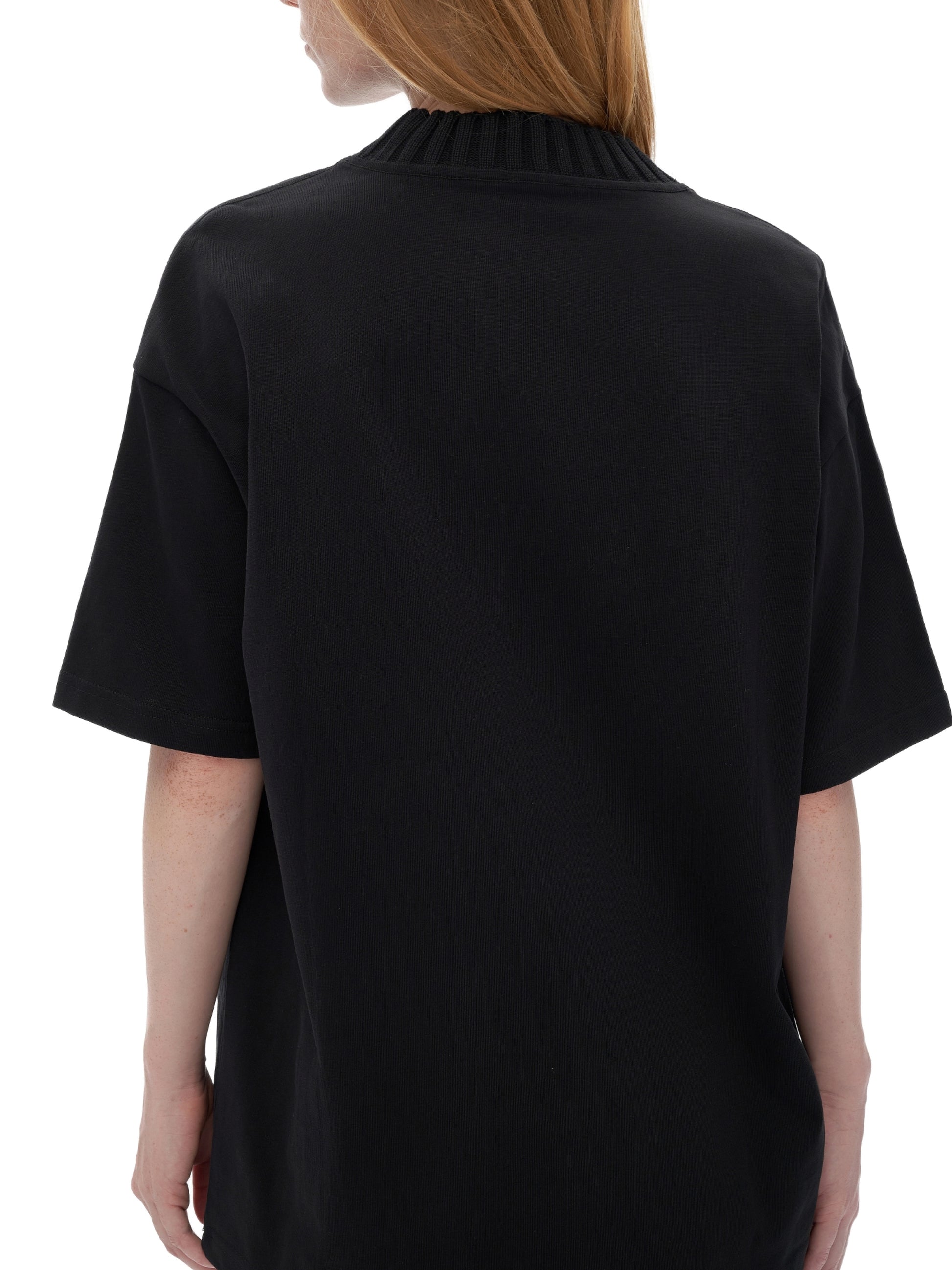 street,t shirt,modern,man