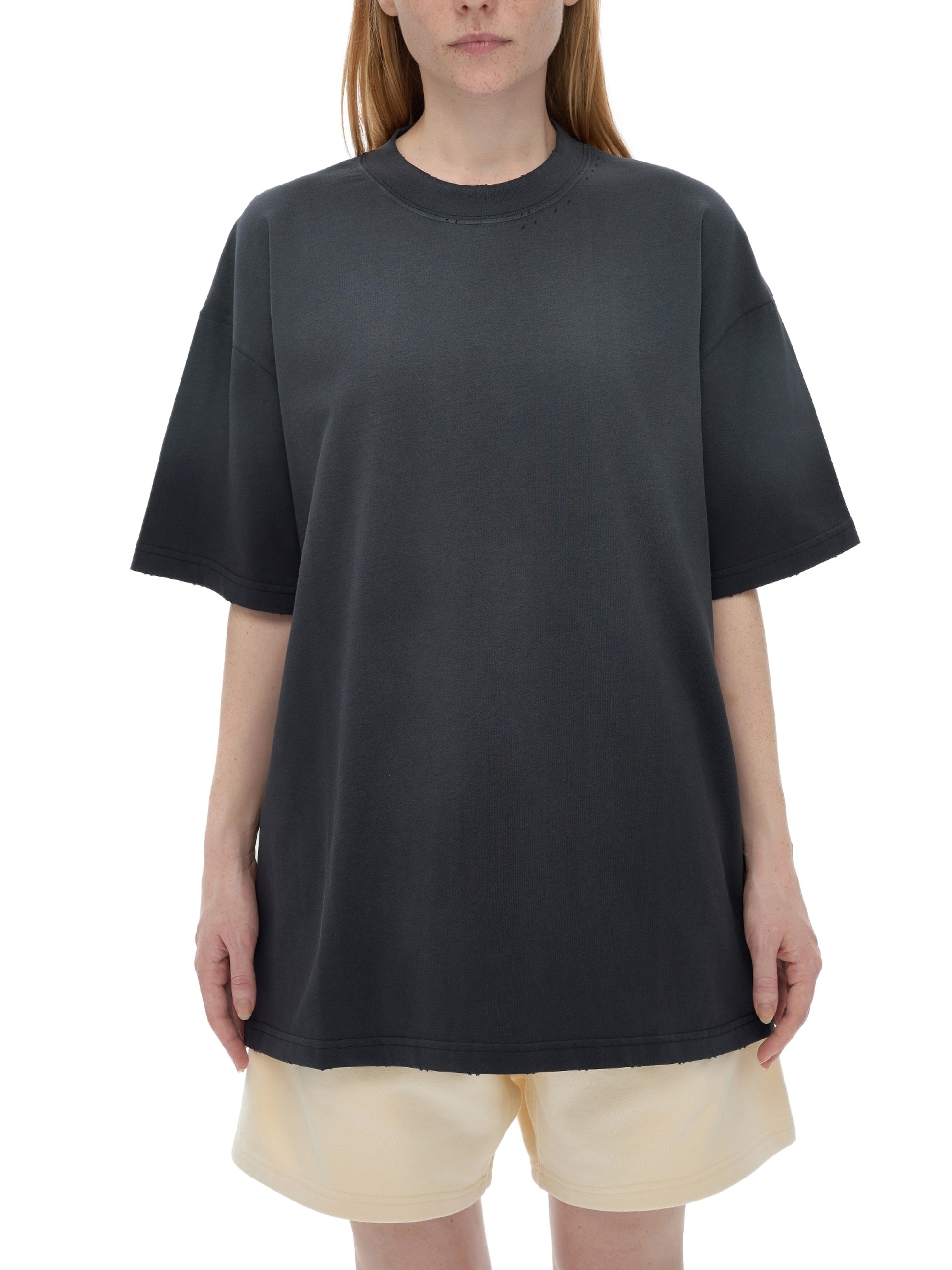 t shirt,street,modern,man