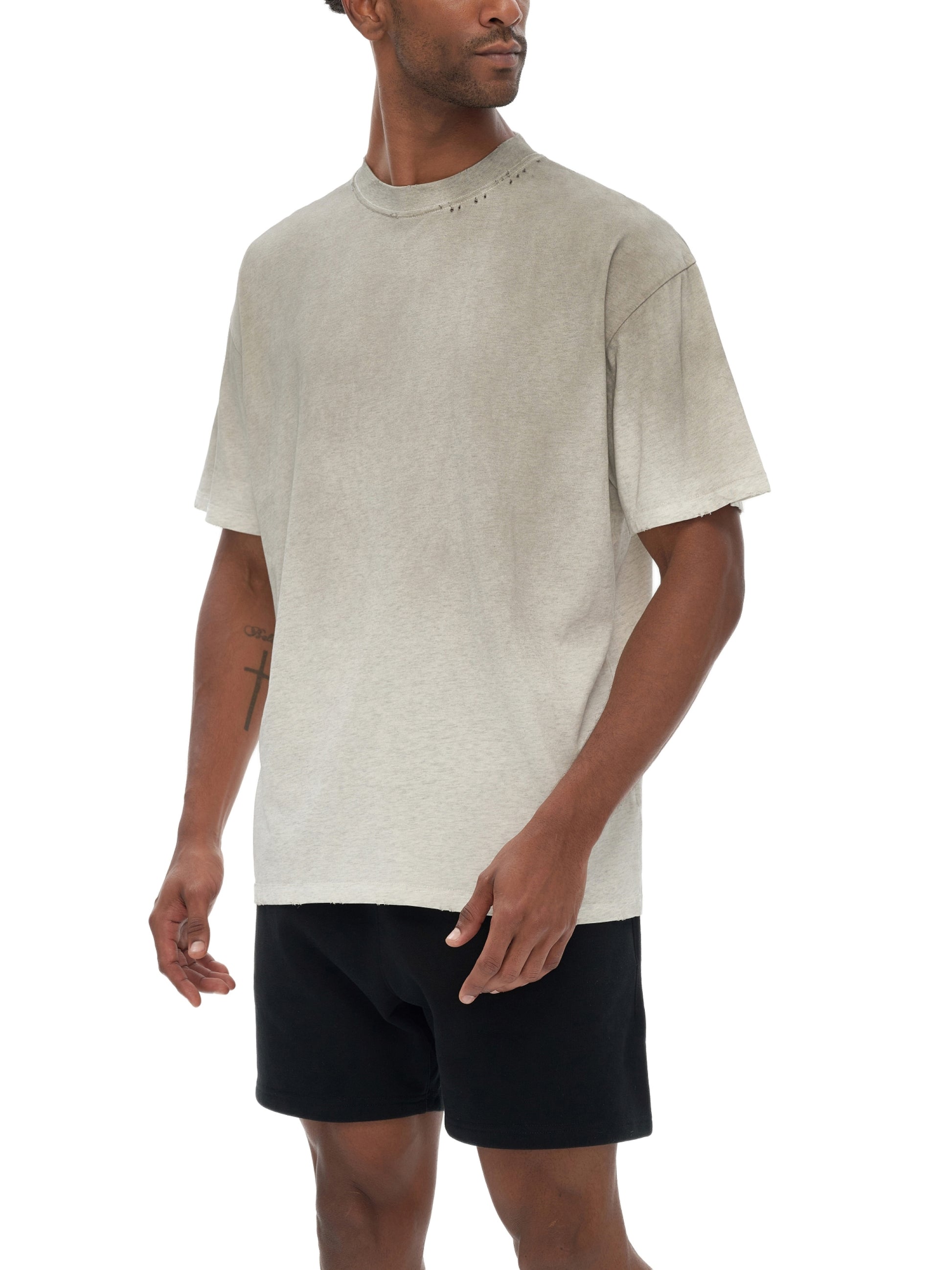 t shirt,street,modern,man