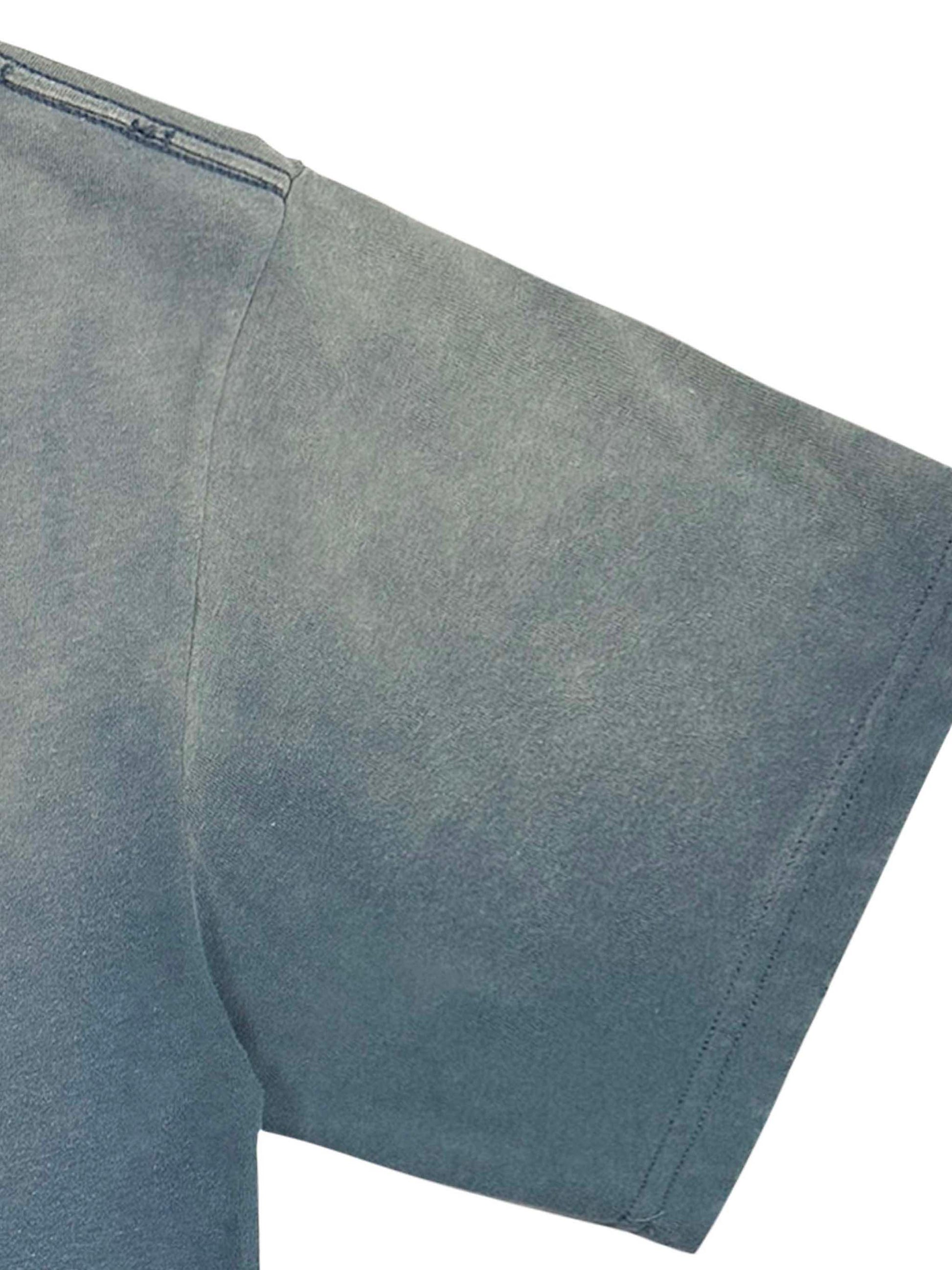 street,t shirt,blank,man