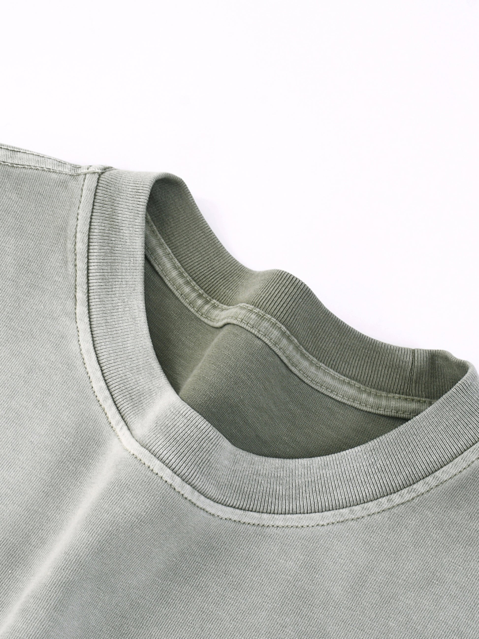 street,t shirt,modern,man