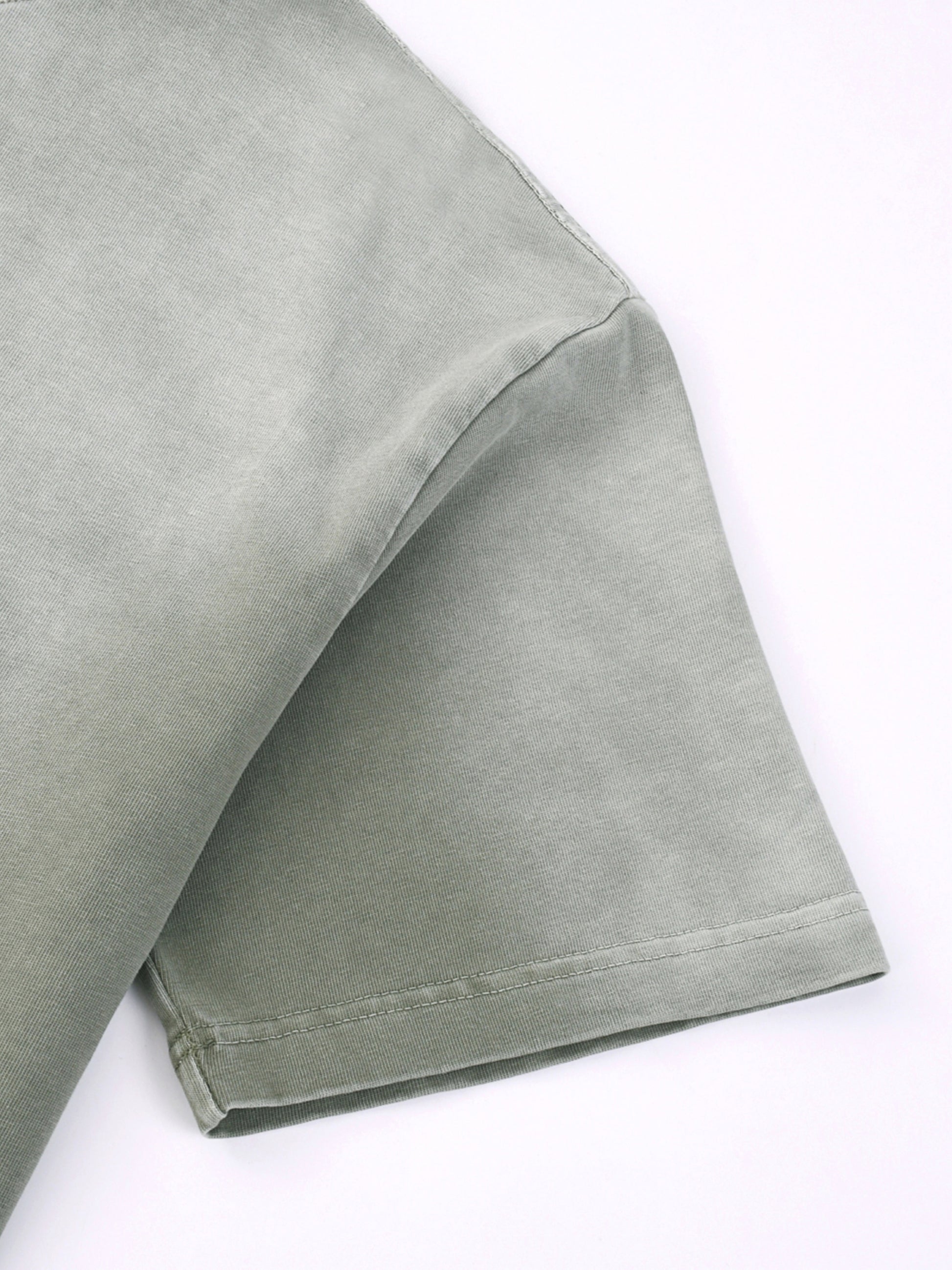 street,t shirt,modern,man