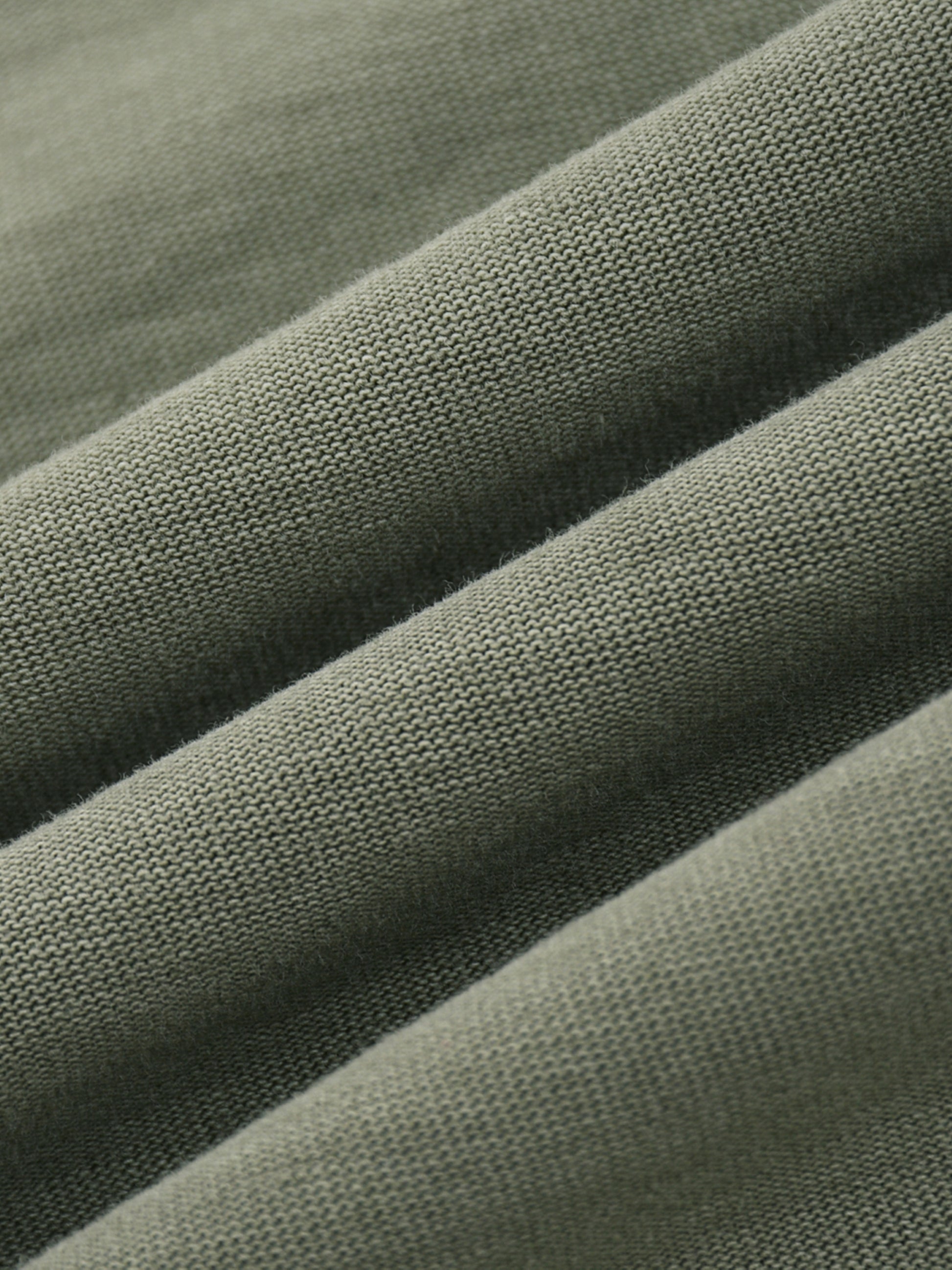 street,t shirt,modern,man