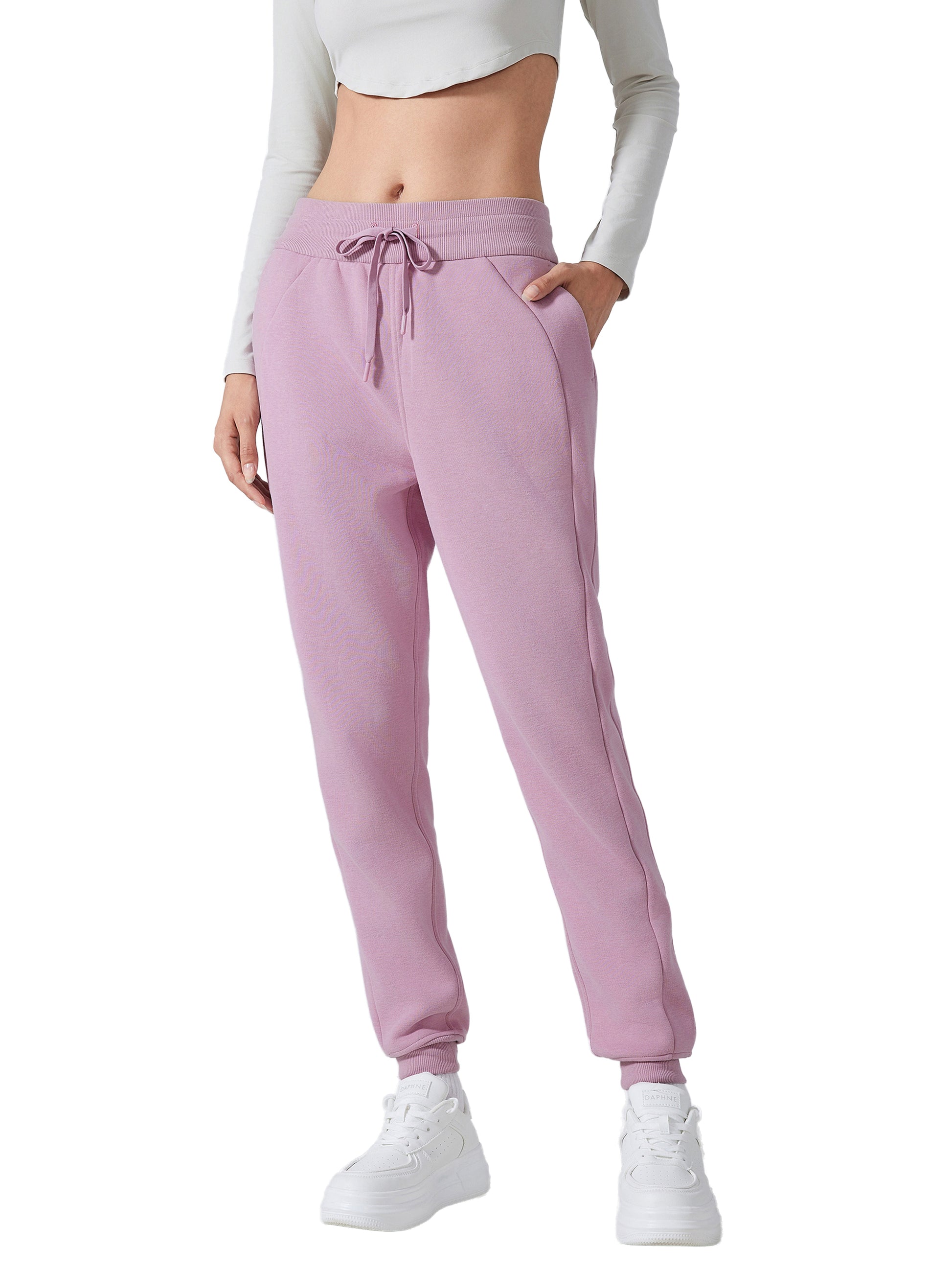 sweatpants,modern,lady,woman
