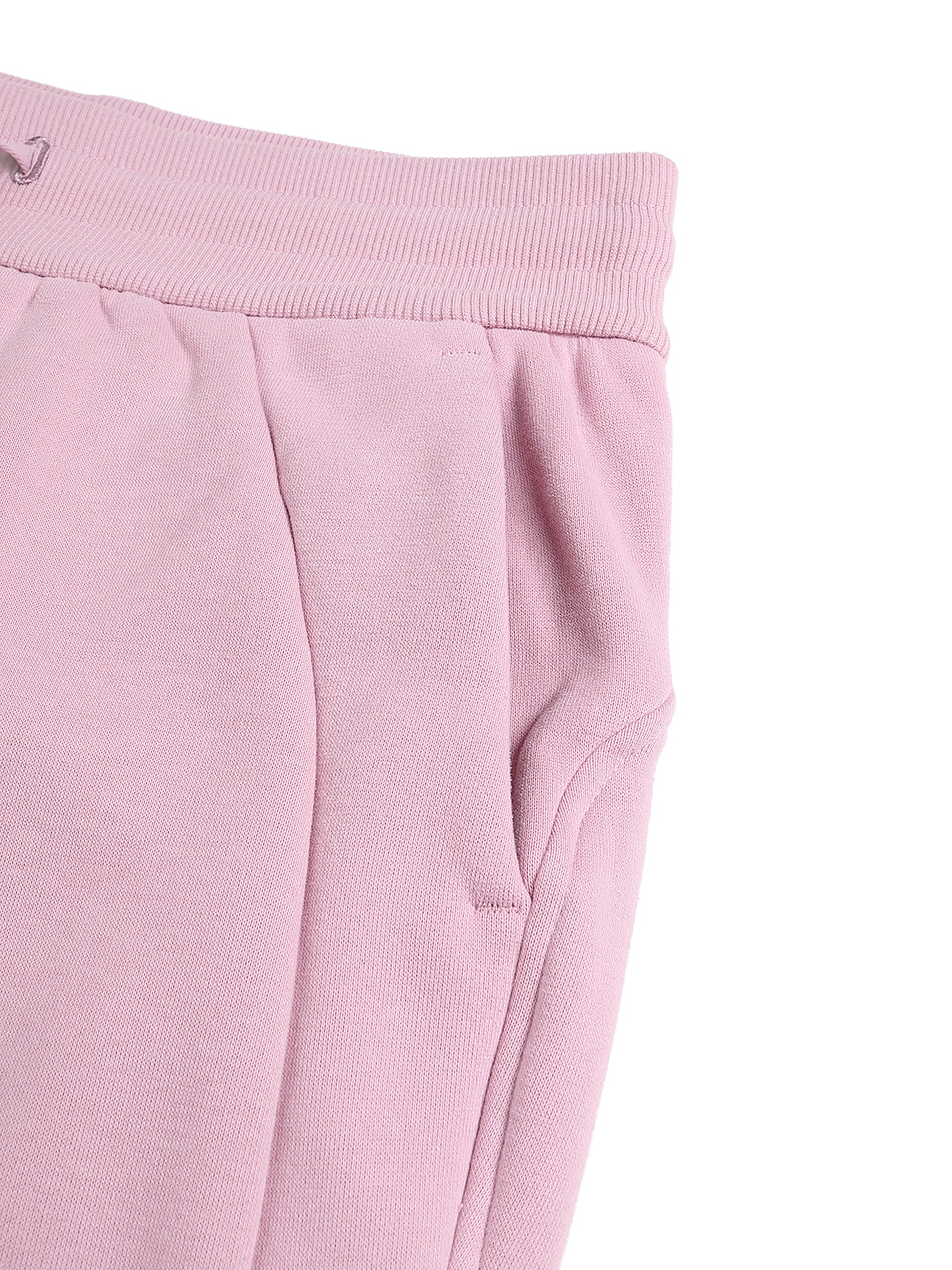 sweatpants,modern,lady,woman