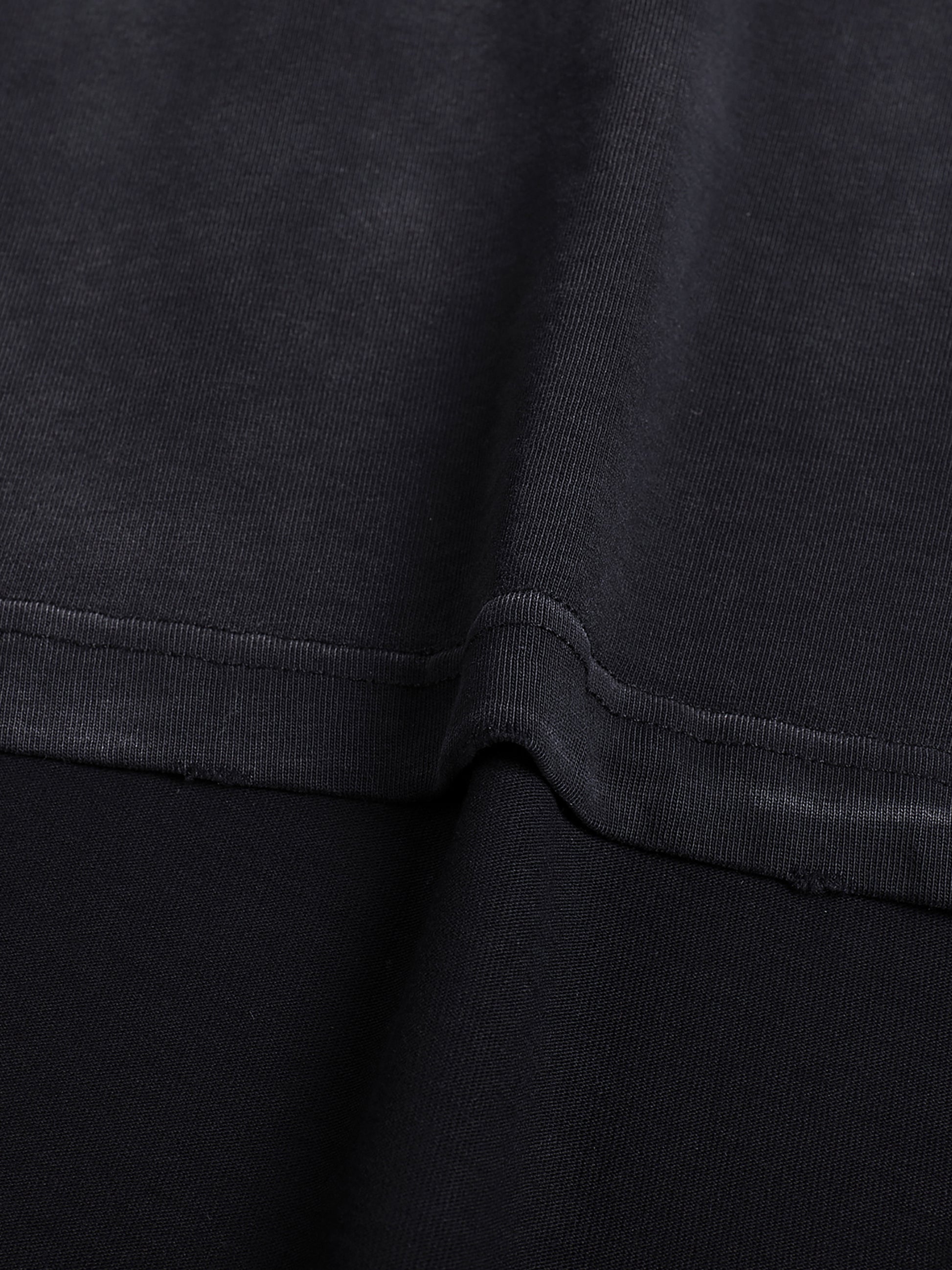 street,t shirt,modern,man,blank