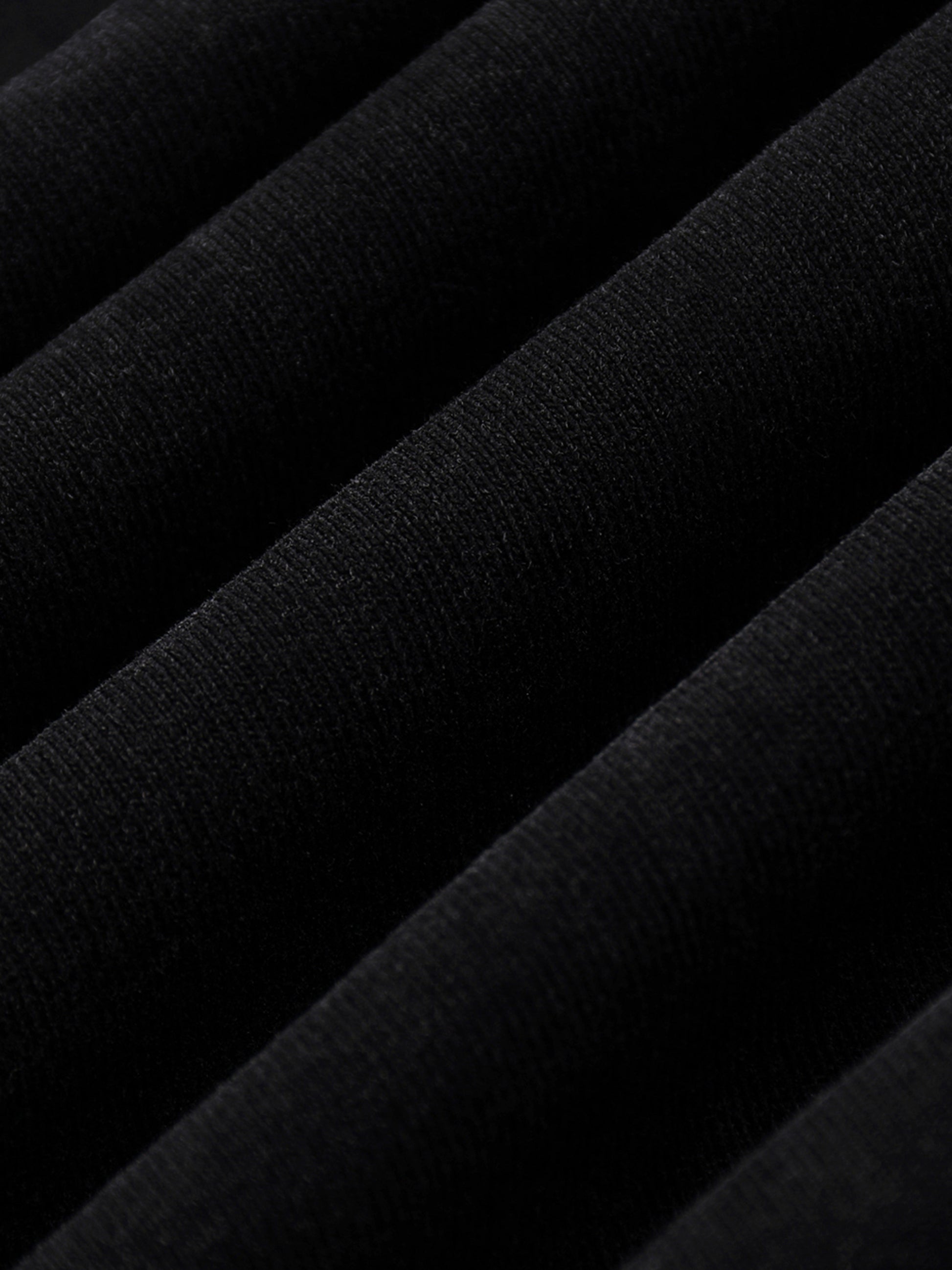 sleeveless,tank top,ripped,street