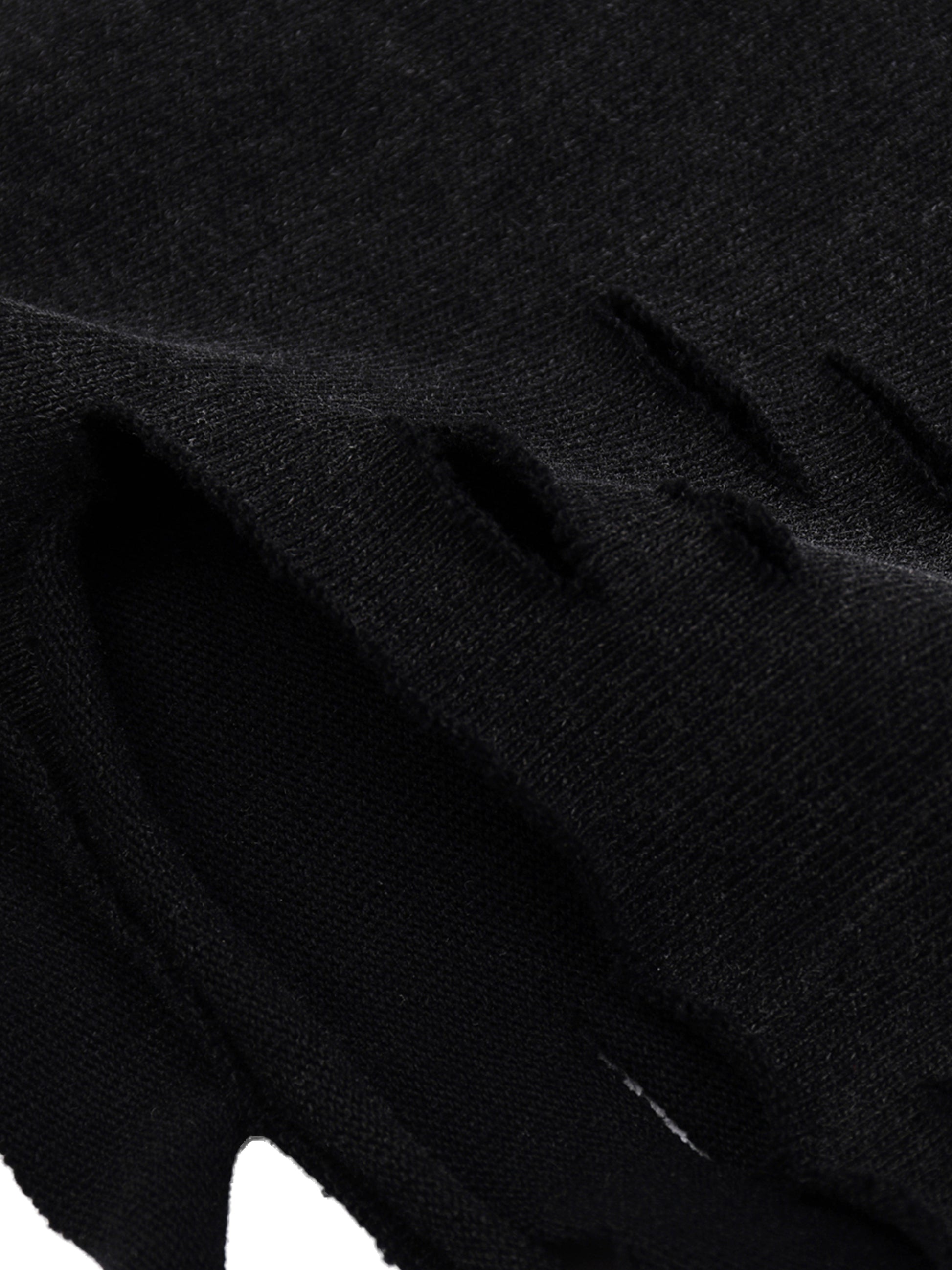 sleeveless,tank top,ripped,street