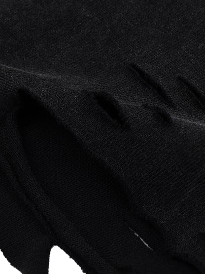 sleeveless,tank top,ripped,street