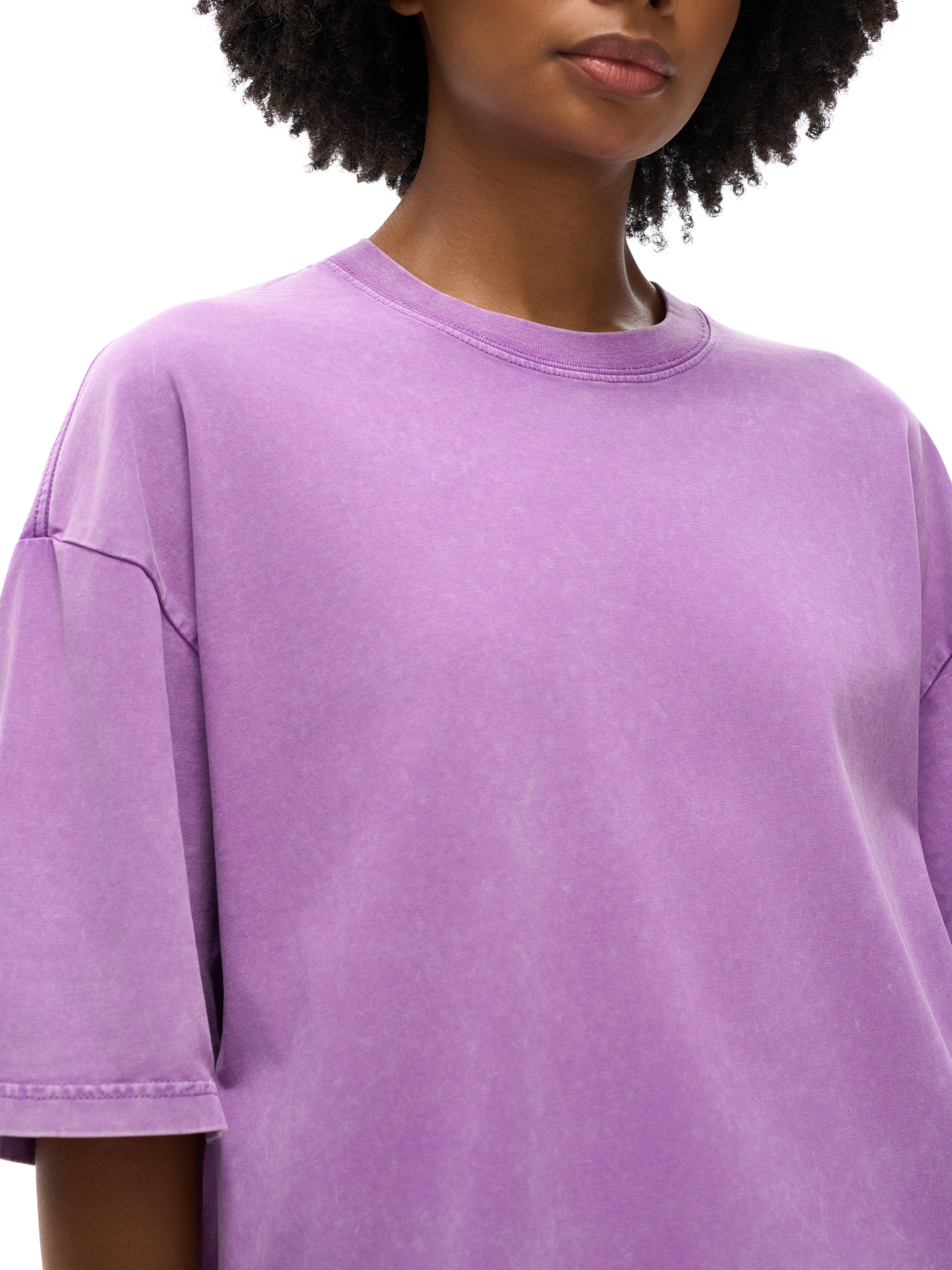 street,t shirt,modern,man