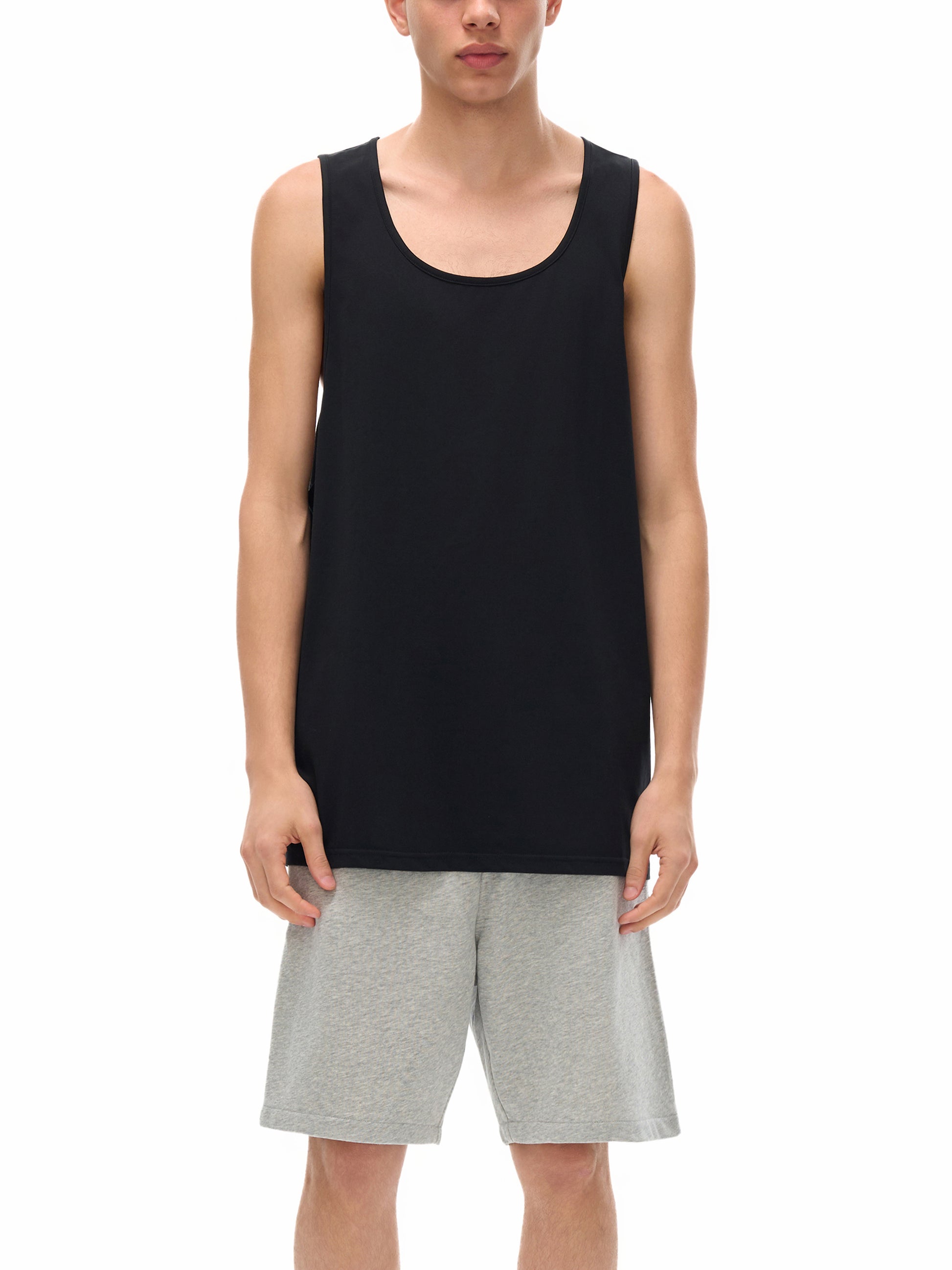 loose,tank top,street,sleeveless