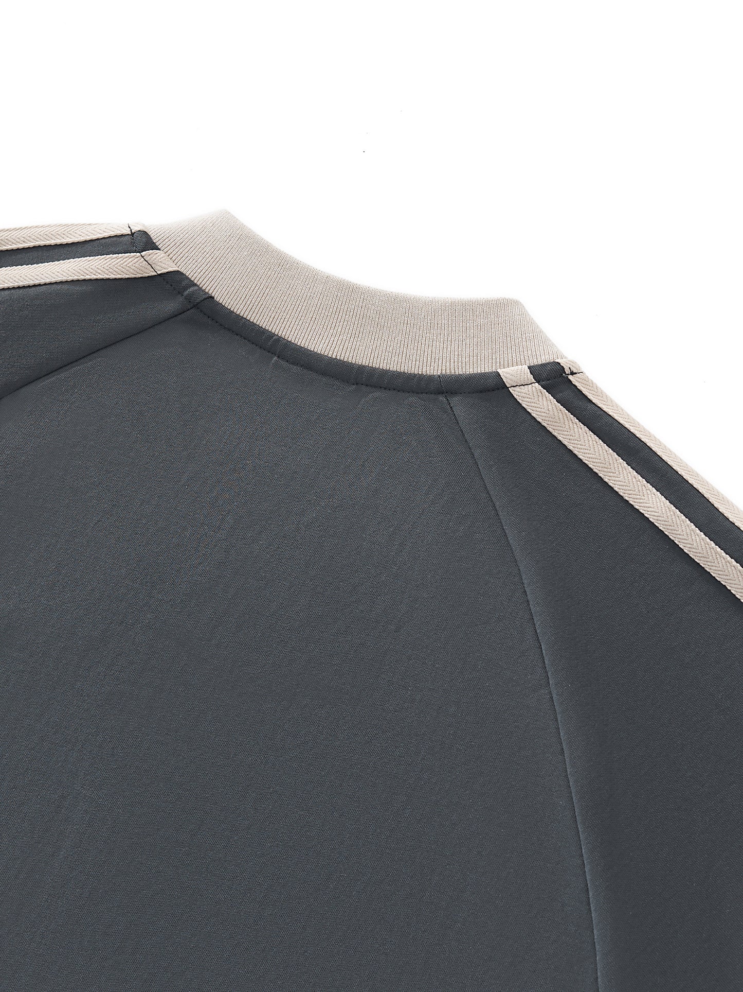 long sleeve,sporty,modern,street