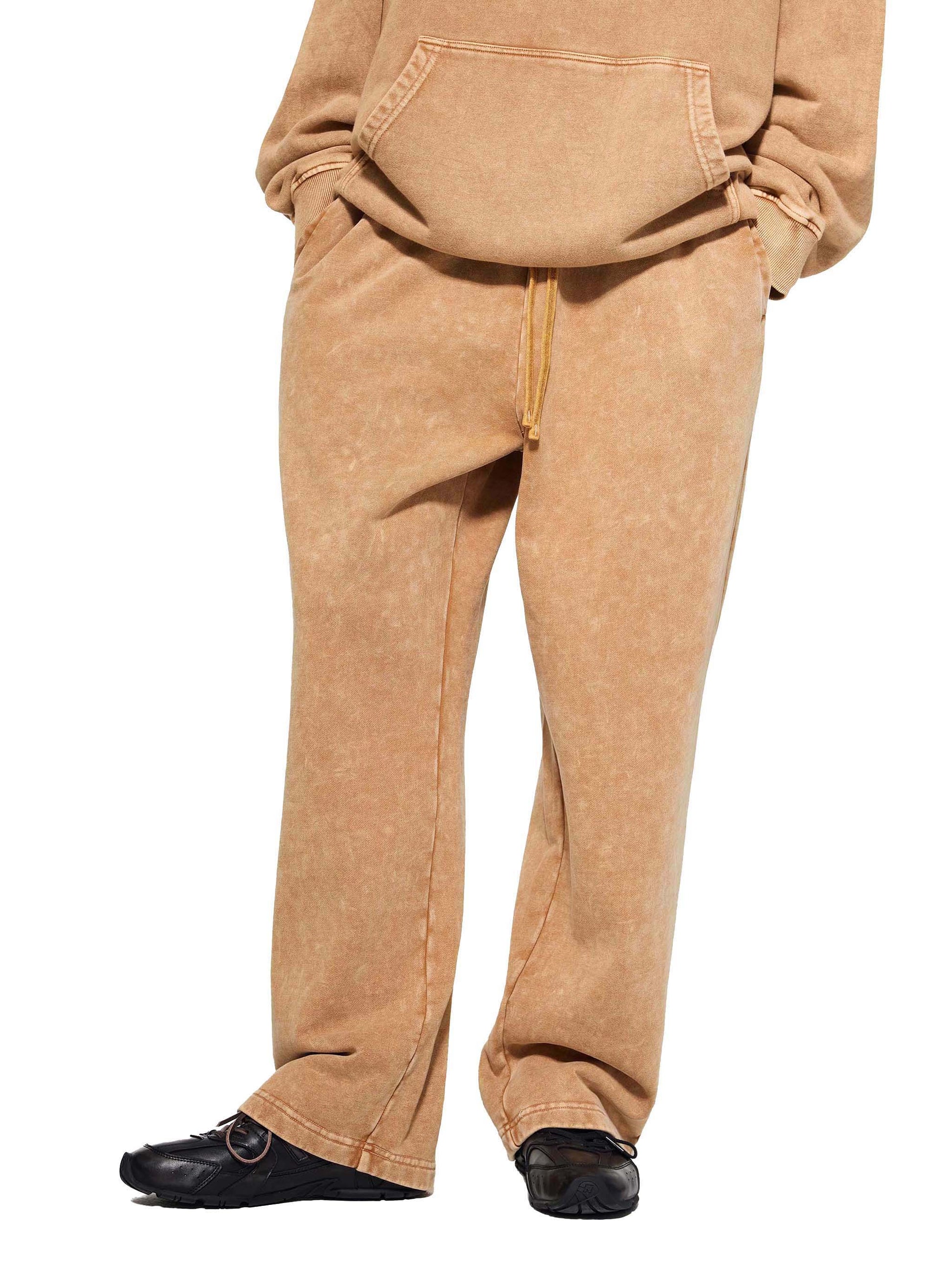 modern,street,sweatpants,man