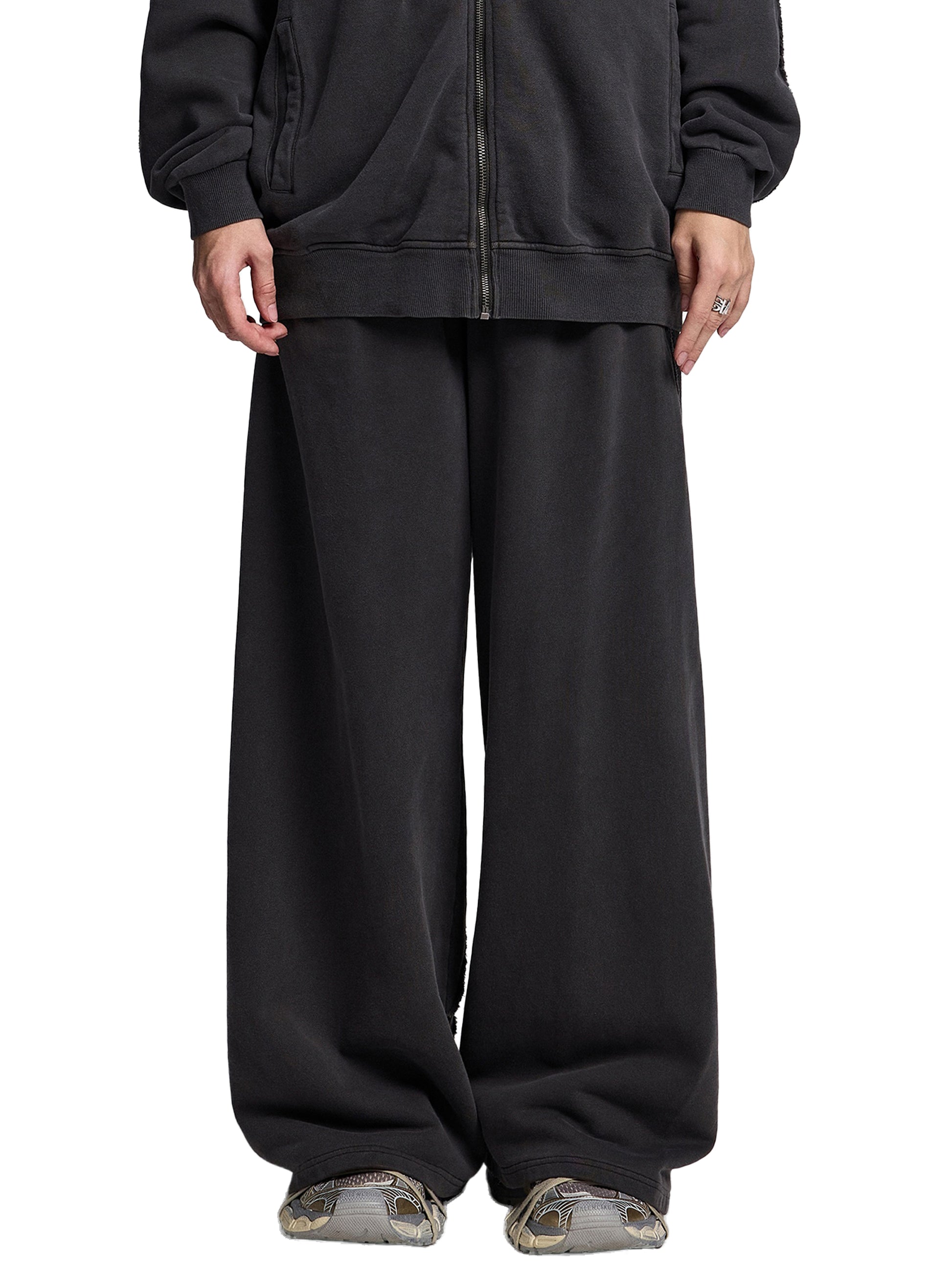 street,modern,man,sweatpants