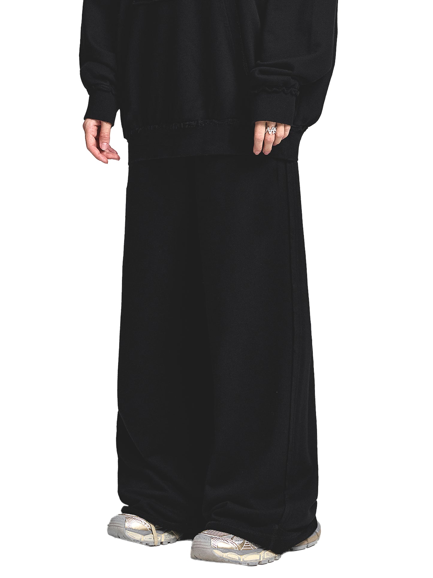 street,modern,sweatpants,man