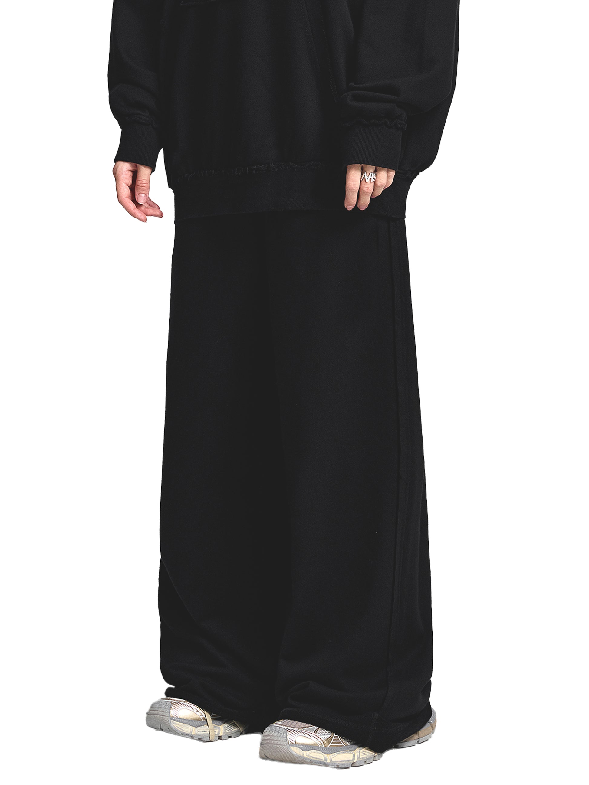 street,modern,sweatpants,man